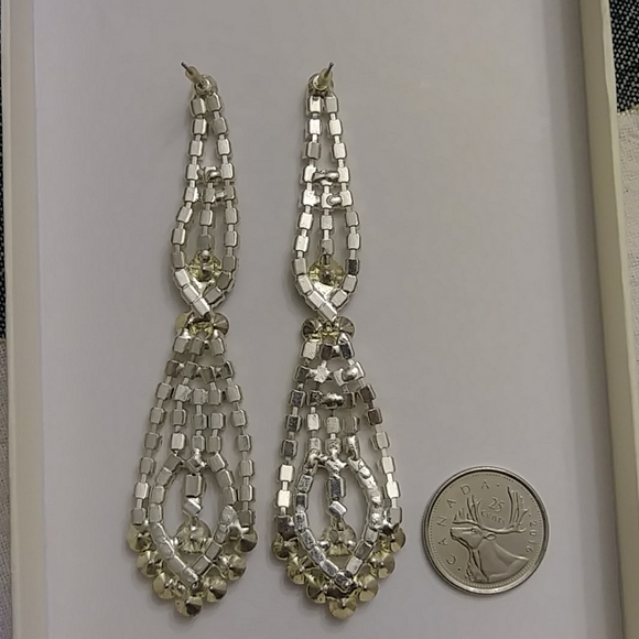 Beautiful rhinestone earrings - Picture 3 of 4